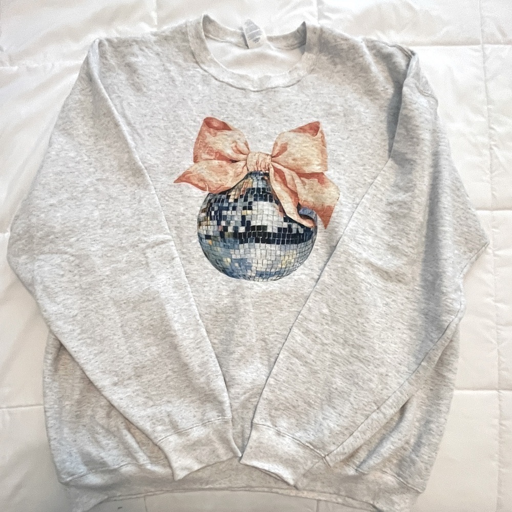 Gray Sweatshirt with Disco Ball and Pink Bow Design. Size 2XL. NWOT